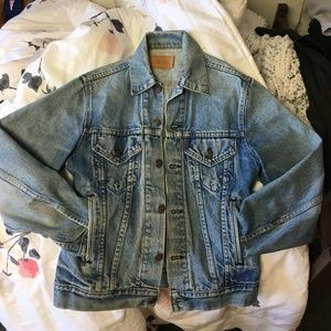 LEVI VINTAGE JEAN/ DENIM JACKET MENS OR WOMENS
